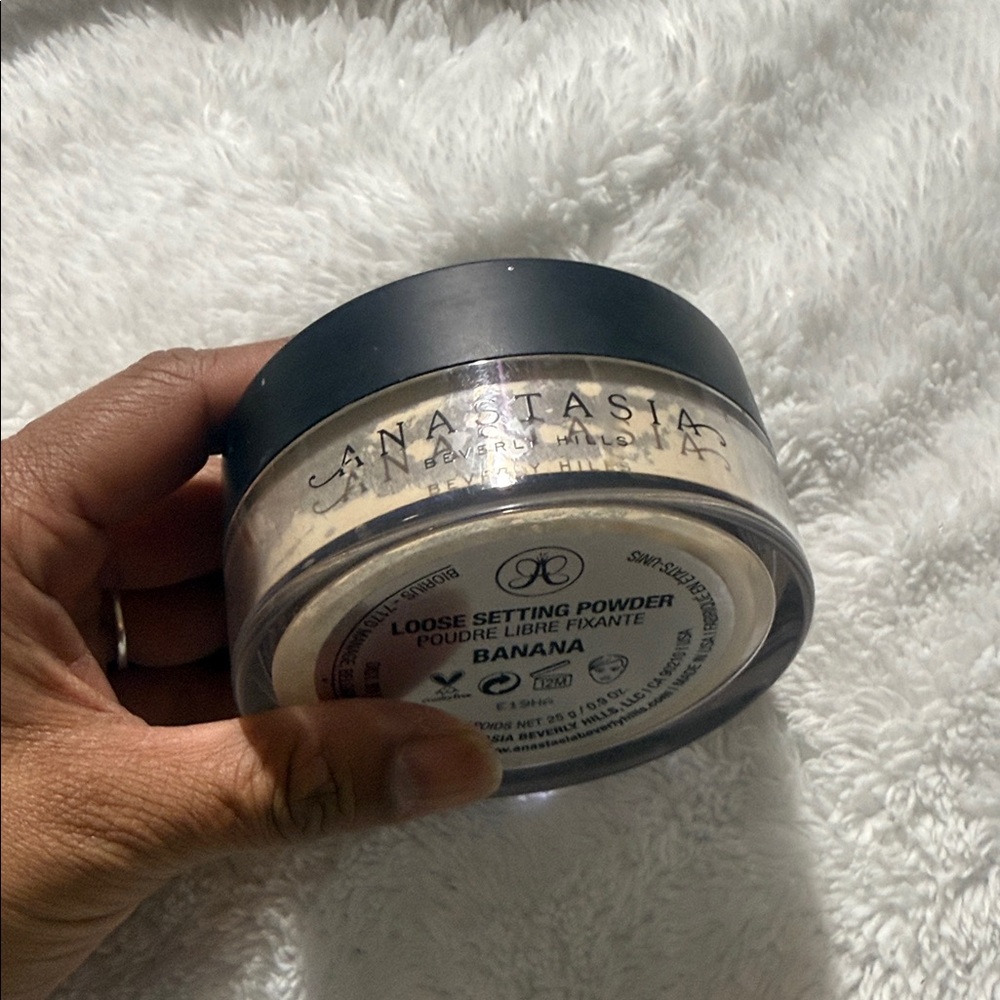 Anastasia Banana Loose Setting Powder -